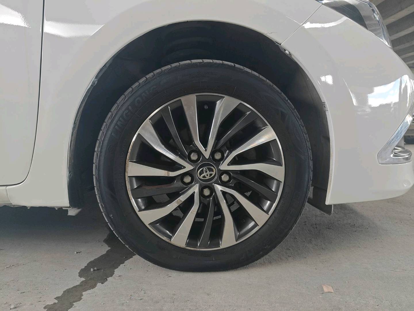 2019 Toyota Corolla Hybrid — photo 2