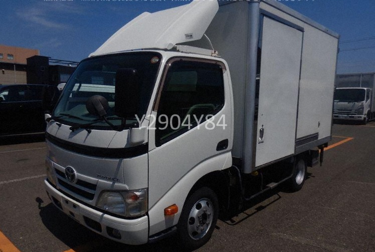 2013 TOYOTA TOWNACE — photo 2