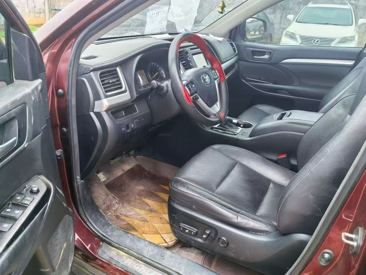 2017 TOYOTA HIGHLANDER LUXURY 2.0T — photo 2