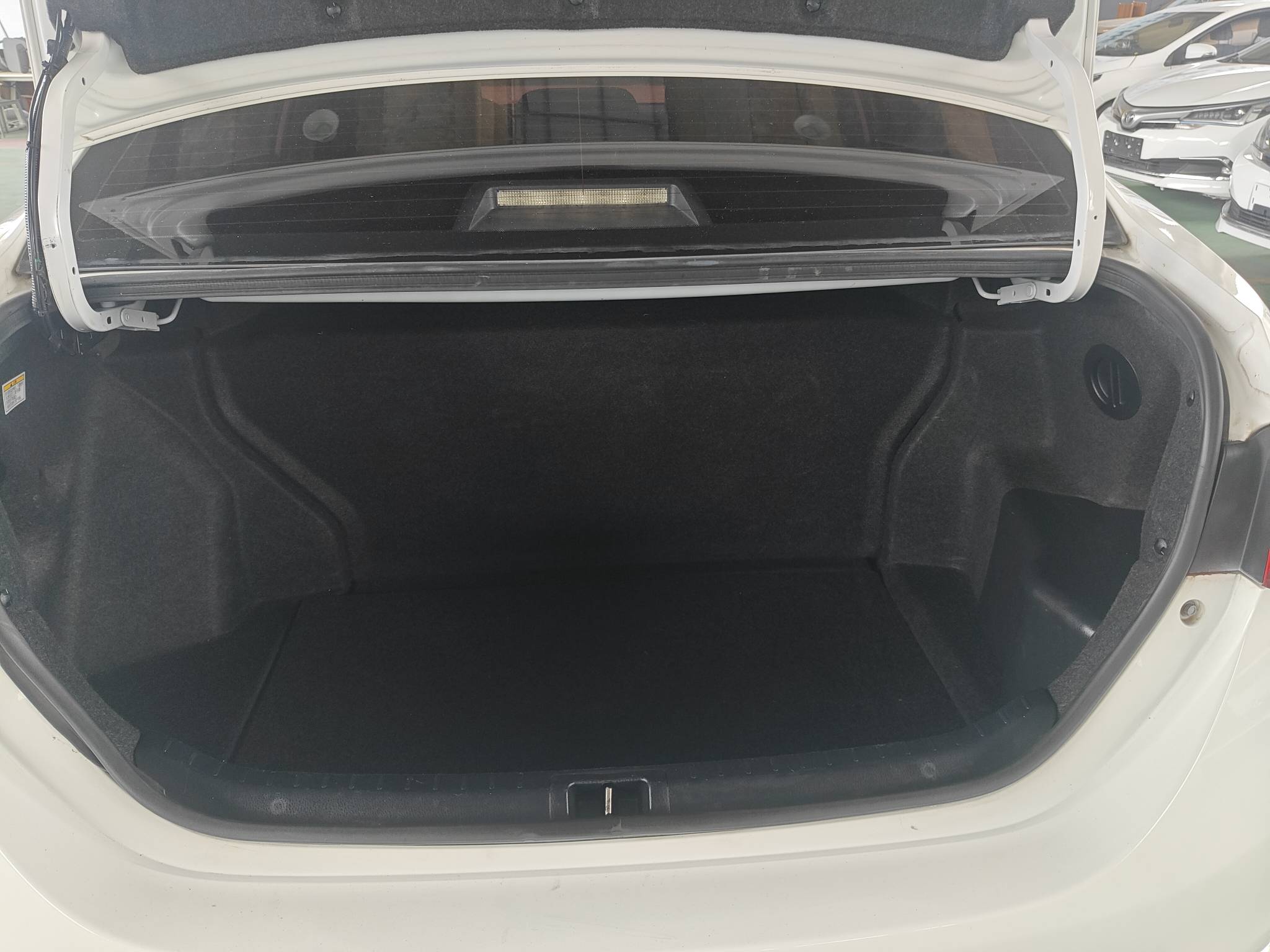 2021 Toyota Corolla Hybrid E+ — photo 10