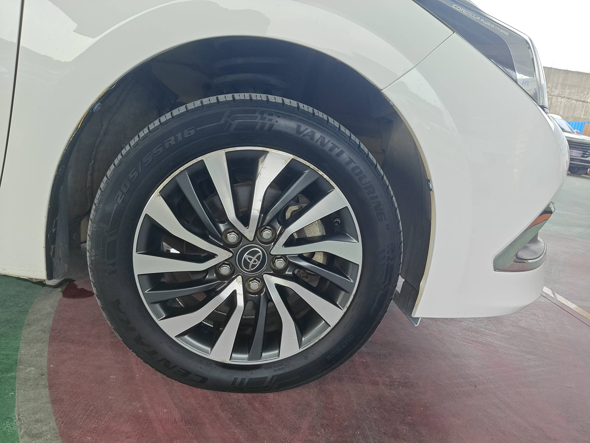2021 Toyota Corolla Hybrid E+ — photo 2