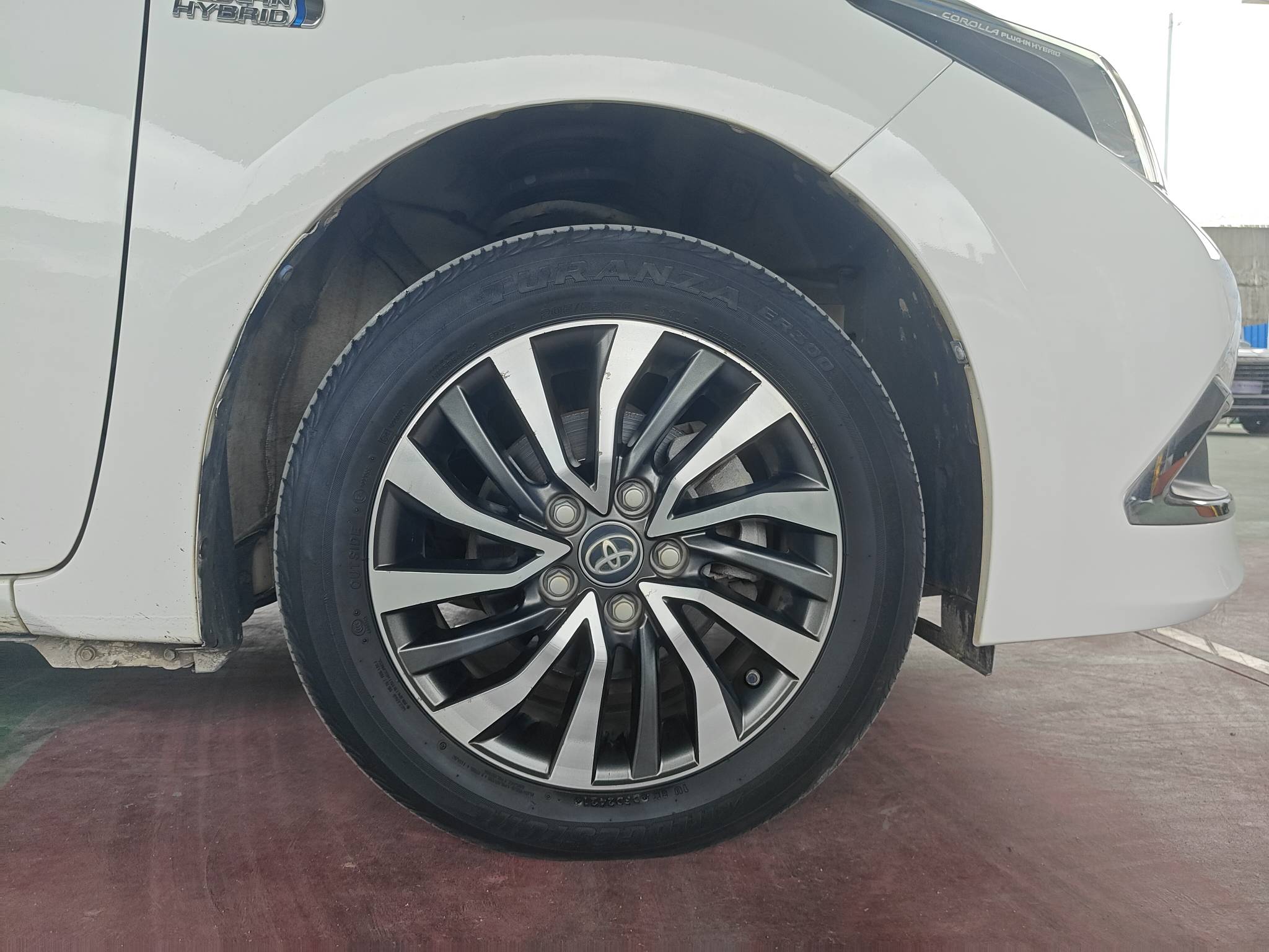 2021 Toyota Corolla Hybrid E+ — photo 2