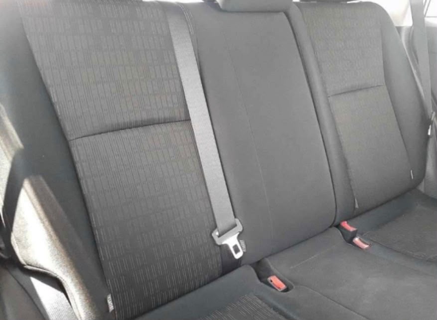 2013 Toyota Corolla Rumion — photo 2