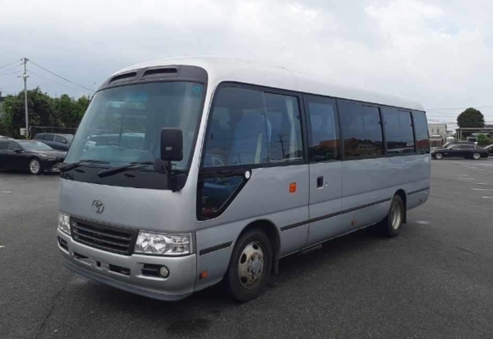 2016 Toyota Coaster — photo 12