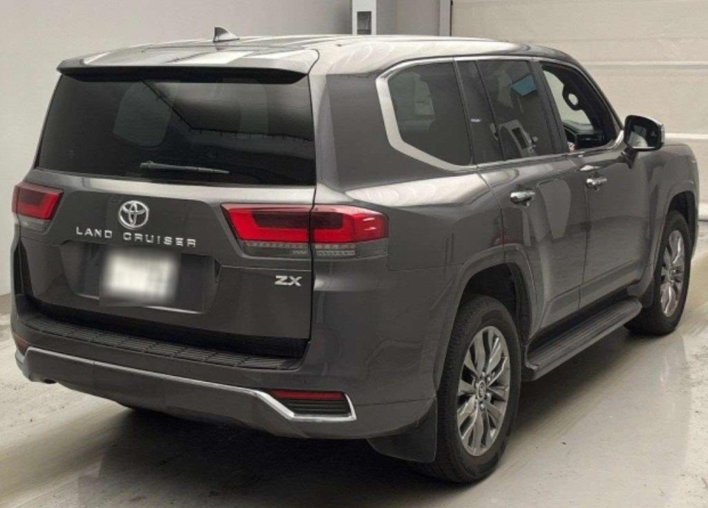 2023 Toyota Land Cruiser 300 ZX 4WD — photo 3