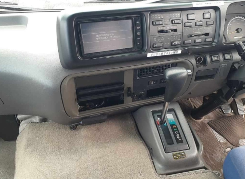 2016 Toyota Coaster — photo 2