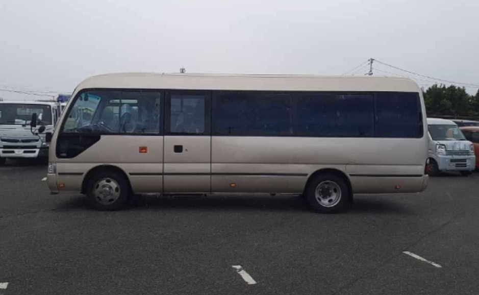 2016 Toyota Coaster — photo 7