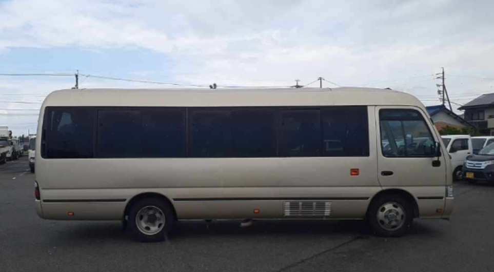 2016 Toyota Coaster — photo 8