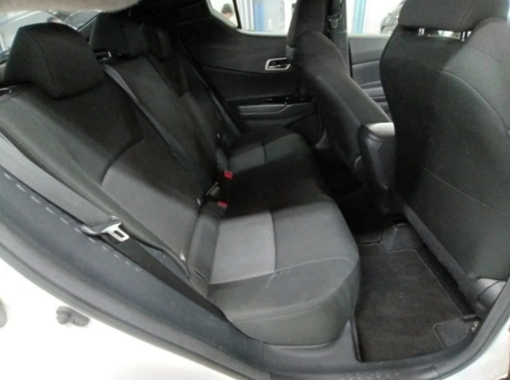 2018 Toyota C-HR S-DBA-NGX10 — photo 2