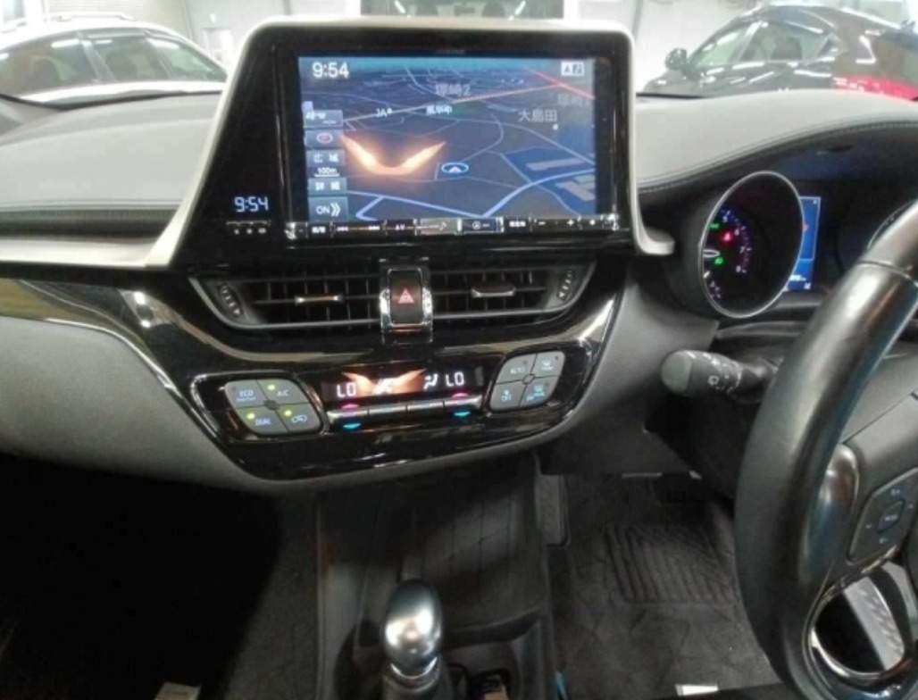 2018 Toyota C-HR S-DBA-NGX10 — photo 3