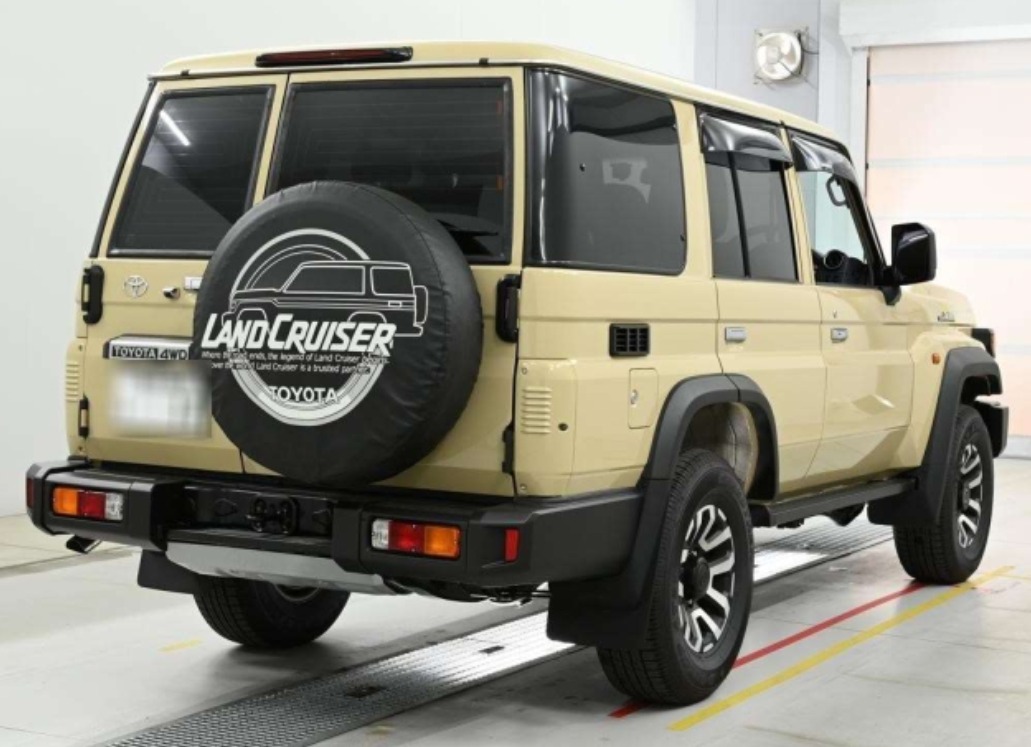 2024 Toyota Land Cruiser Wagon AX 4WD — photo 13