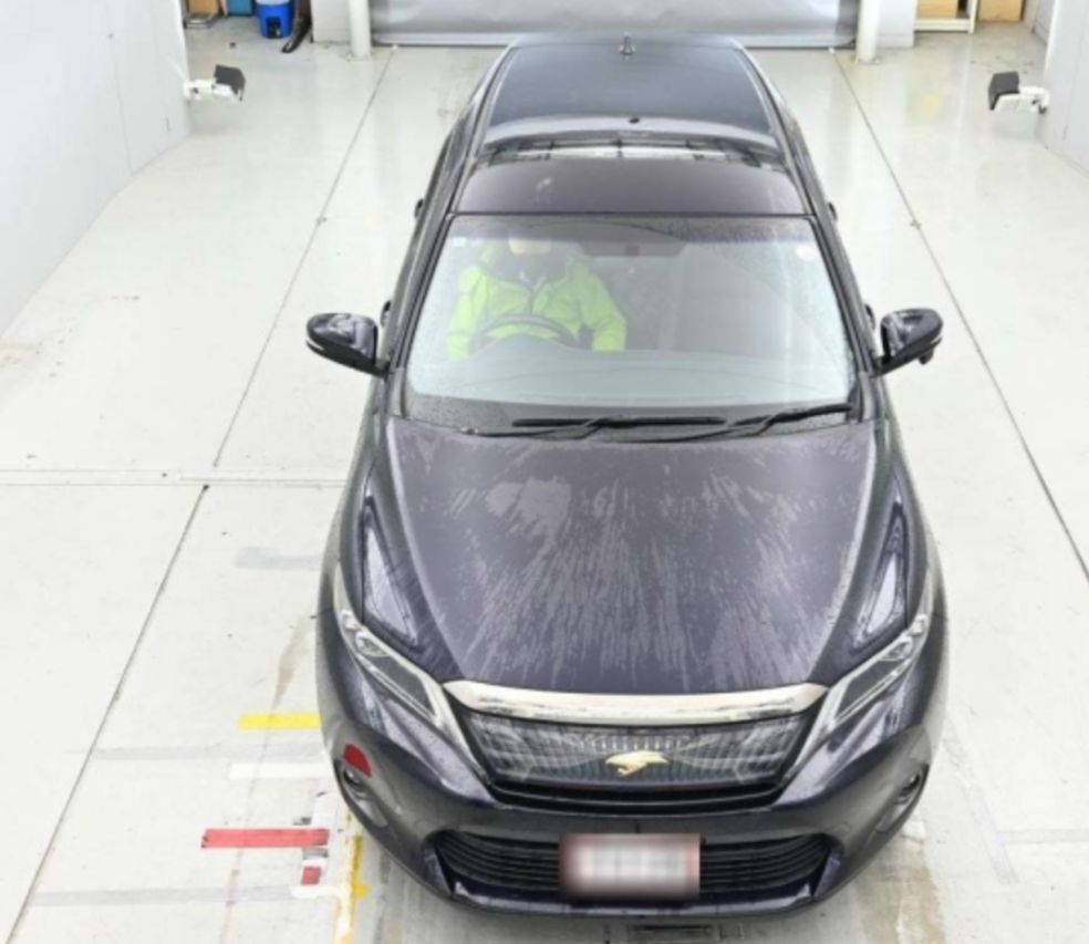 2015 TOYOTA HARRIER 2000