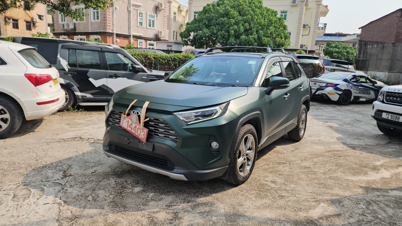 2019 Toyota Rav4  XA50 — photo 2