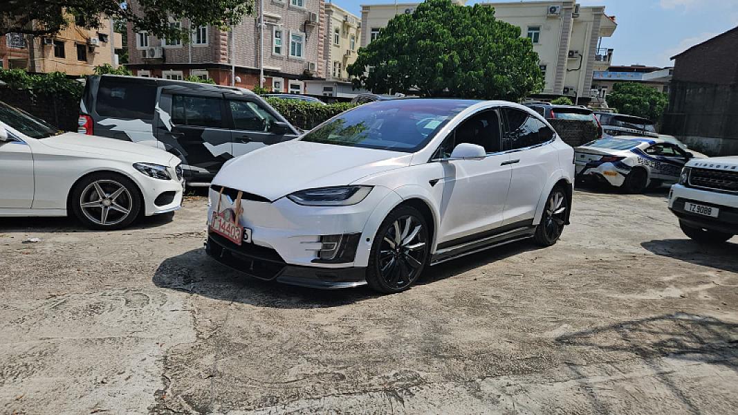 2017 Tesla Model X90D