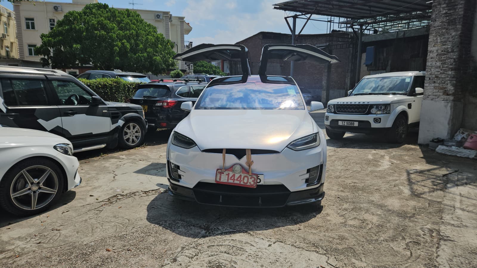 2017 Tesla Model X90D — photo 4