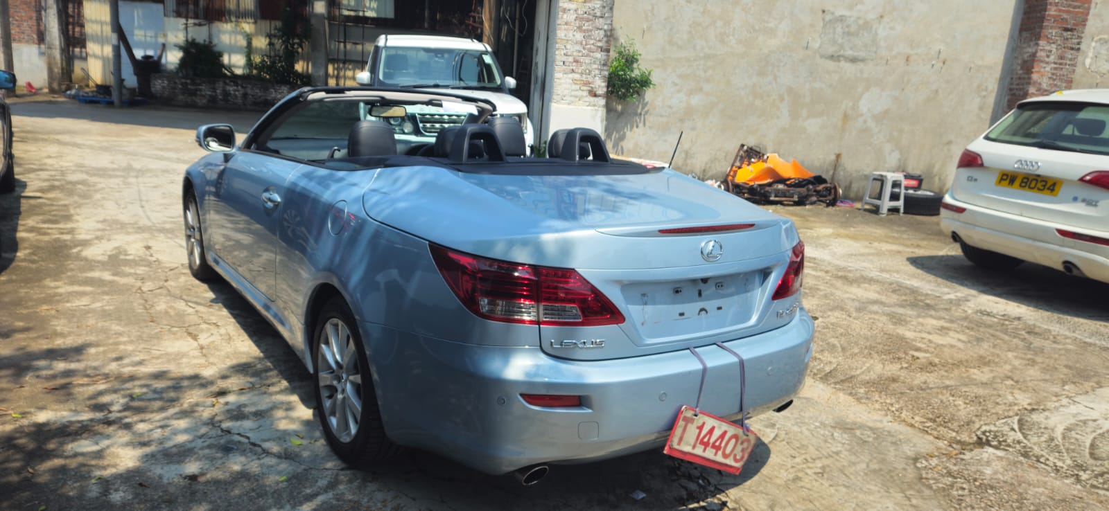 2010 Lexus IS 250C — photo 8