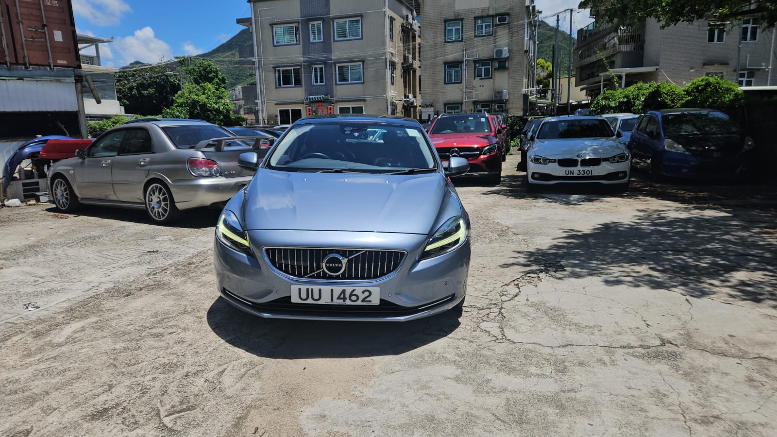 2017 Volvo V40
