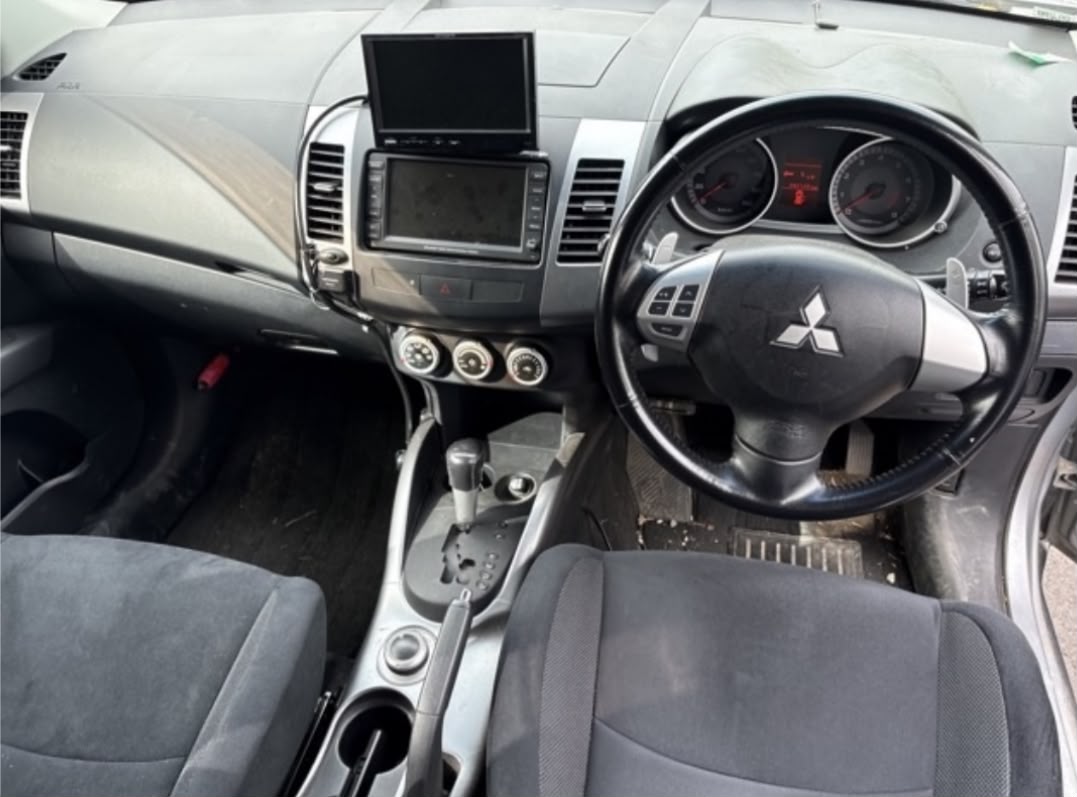 2009 Mitsubishi Outlander — photo 7