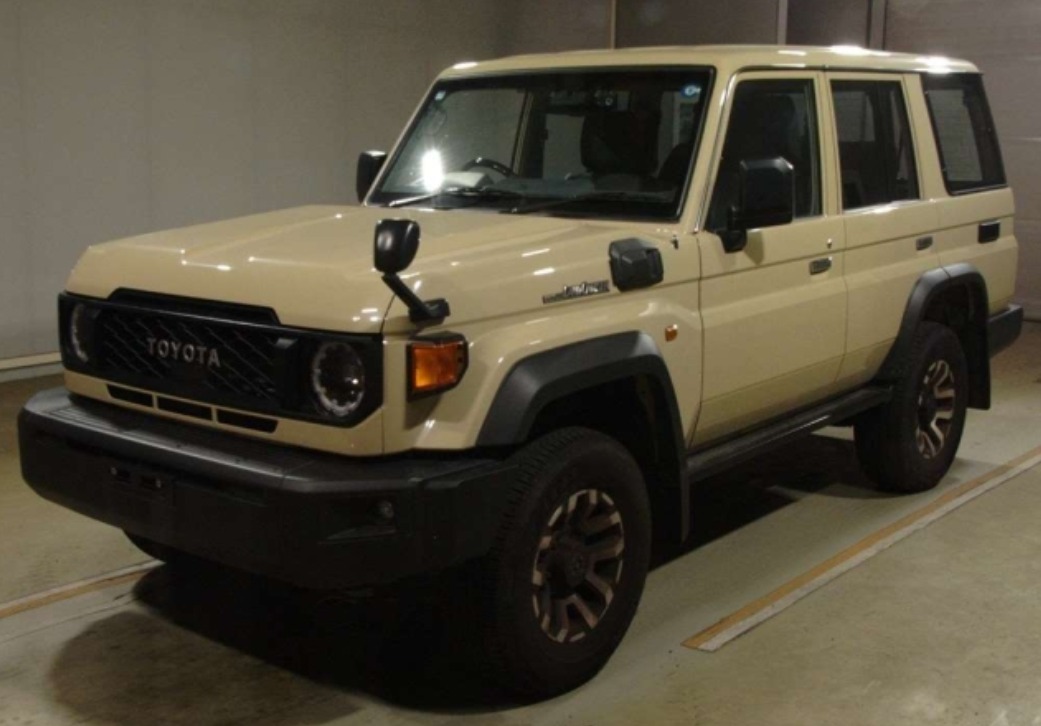 2025 Toyota Land Cruiser Wagon AX 4WD — photo 4