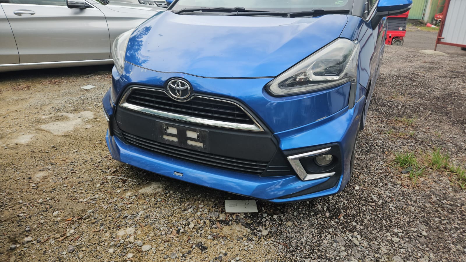 2015 Toyota Sienta — photo 6