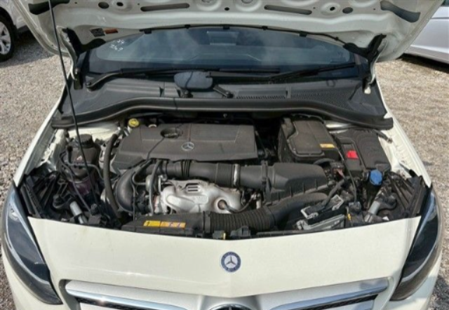 2015 Mercedes Benz DBA-246242 — photo 6