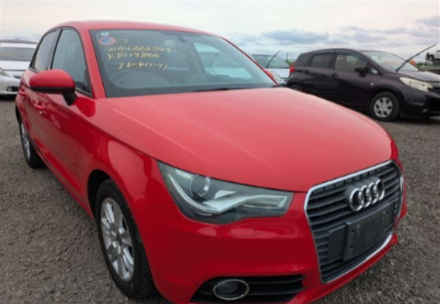 2014 Audi DBA-8XCAX — photo 2