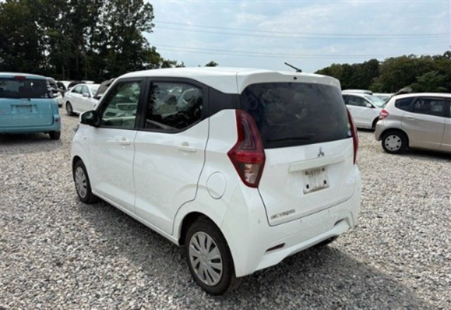 2019 Mitsubishi M 5BA-B33W — photo 3