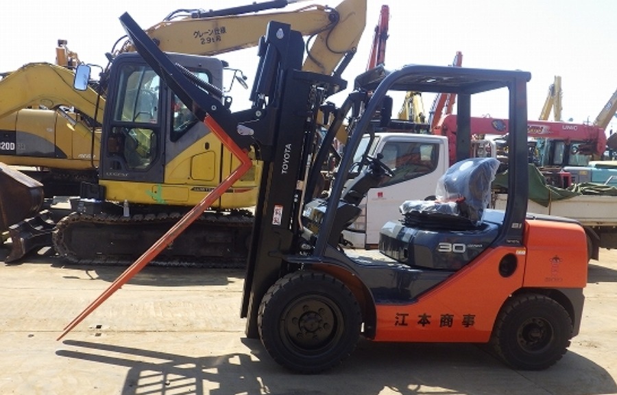 2010 Toyota Counterbalance Forklift - 3.0 Ton — photo 18