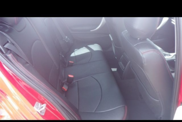 2015 BMW 118I — photo 2