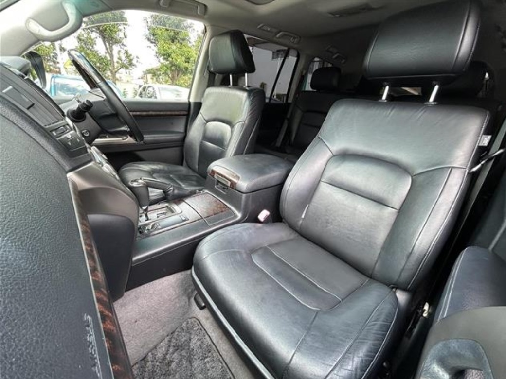 2011 TOYOTA  LAND CRUISER Wagon CBA-URJ202W — photo 4