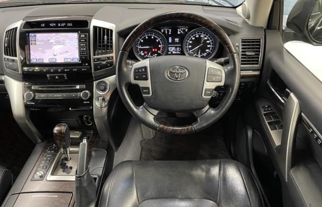 2012 TOYOTA LAND CRUISER URJ202-4015941 — photo 11