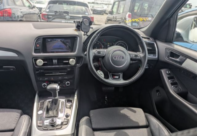 2012 AUDI Q5 ABA-8RCNCF — photo 3