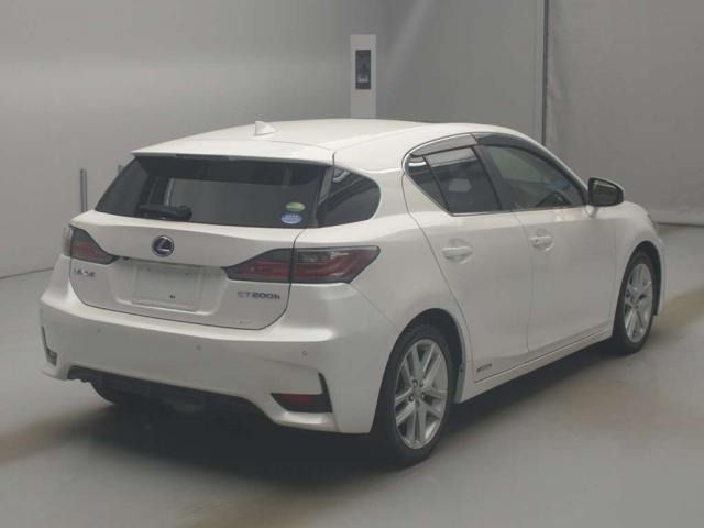 2017 LEXUS CT200H Grade ZWA10 — photo 8
