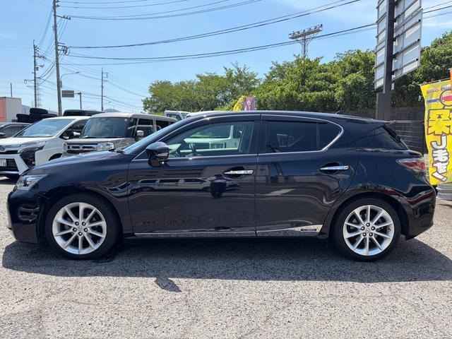 2011 LEXUS CT200H ZWA10 — photo 7
