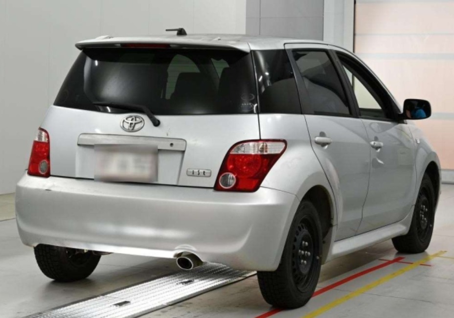 2005 TOYOTA IST 1300CC — photo 2