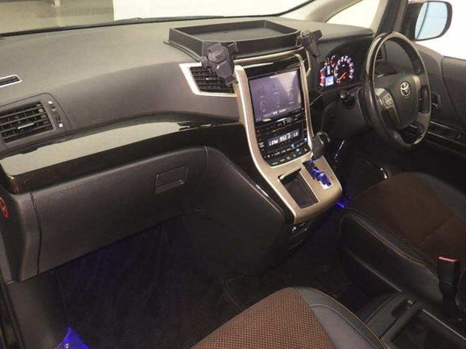 2014 TOYOTA ALPHARD 240S — photo 7