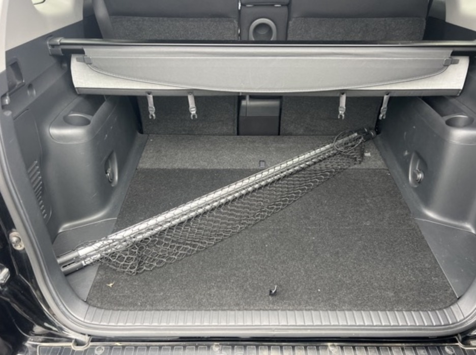 2011 TOYOTA VANGUARD 240S — photo 8