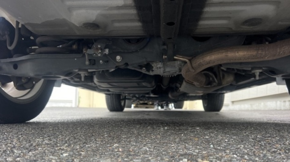 2011 TOYOTA VANGUARD 240S — photo 10