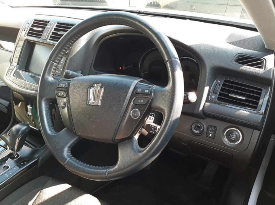 2009 TOYOTA CROWN ATHLETE ANNIVERSARY GRS204 — photo 4