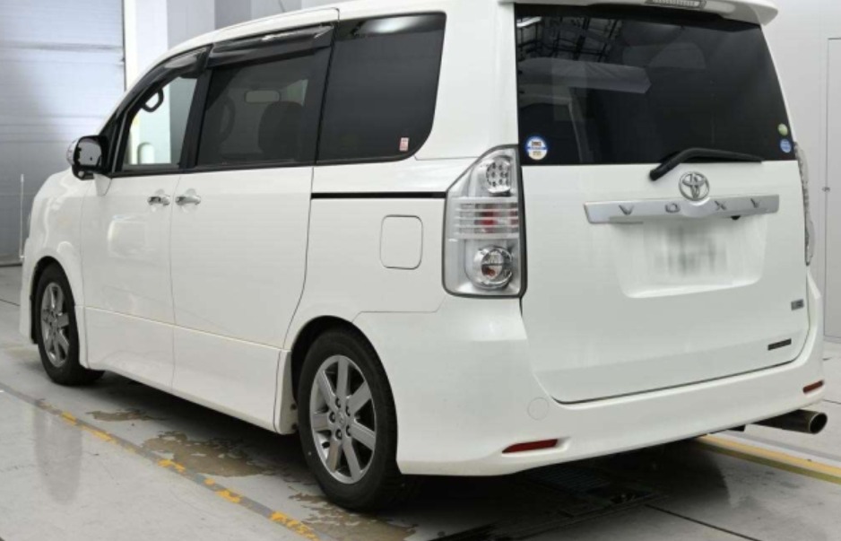 2009 TOYOTA VOXY ZS KIRAMEKI II — photo 7