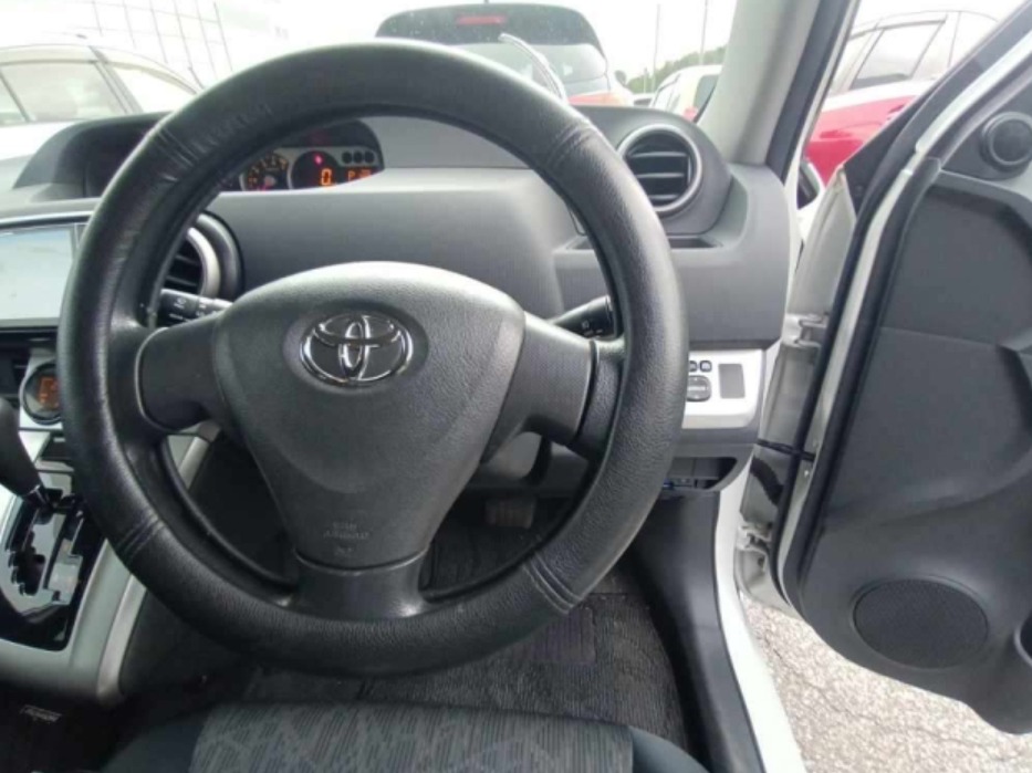 2010 TOYOTA COROLLA RUMION 1.8S — photo 4