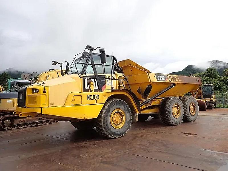 2015 CATERPILLAR 725C