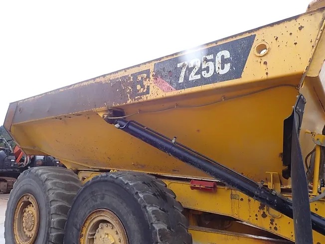 2015 CATERPILLAR 725C — photo 5