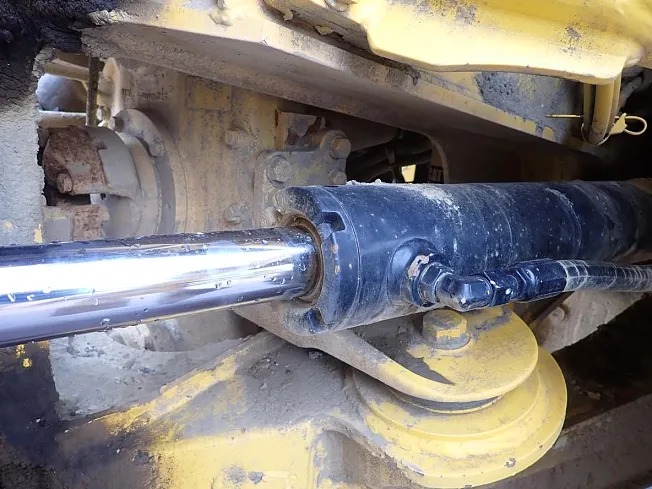 2015 CATERPILLAR 725C — photo 13