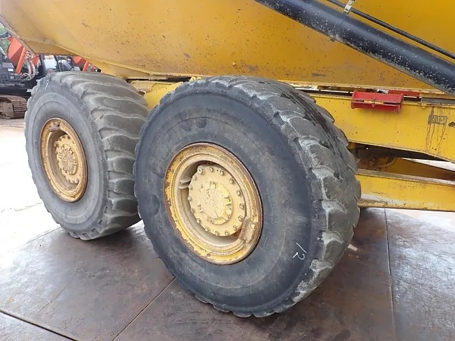 2015 CATERPILLAR 725C — photo 16