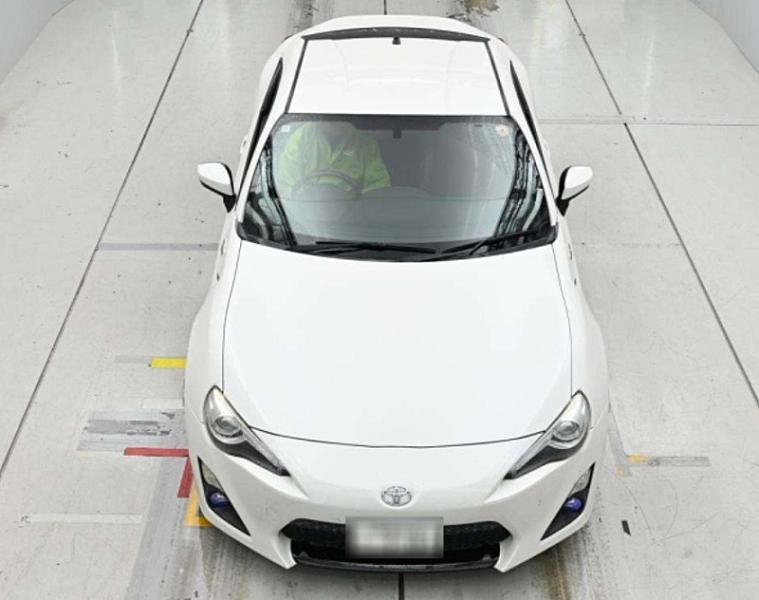2012 TOYOTA GT 2000CC