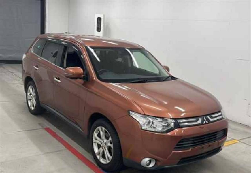 2013 MITSUBISHI OUTLANDER DBA-GF8W