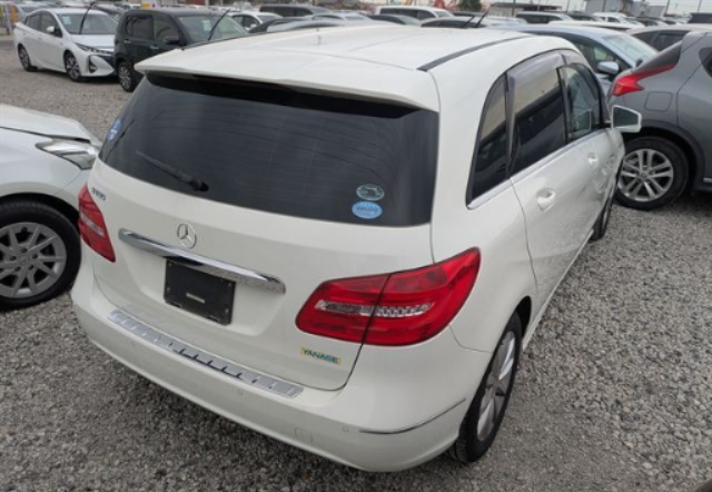 2014 MERCEDES  B180 DBA-246242 — photo 4