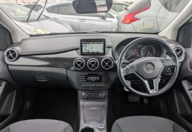2014 MERCEDES  B180 DBA-246242 — photo 8
