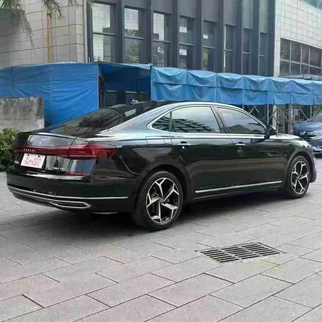 2025 Volkswagen Volkswagen Passat 380 TSI — photo 2